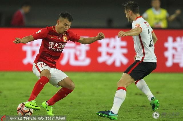 全场比赛结束，曼联1-2诺丁汉森林。
